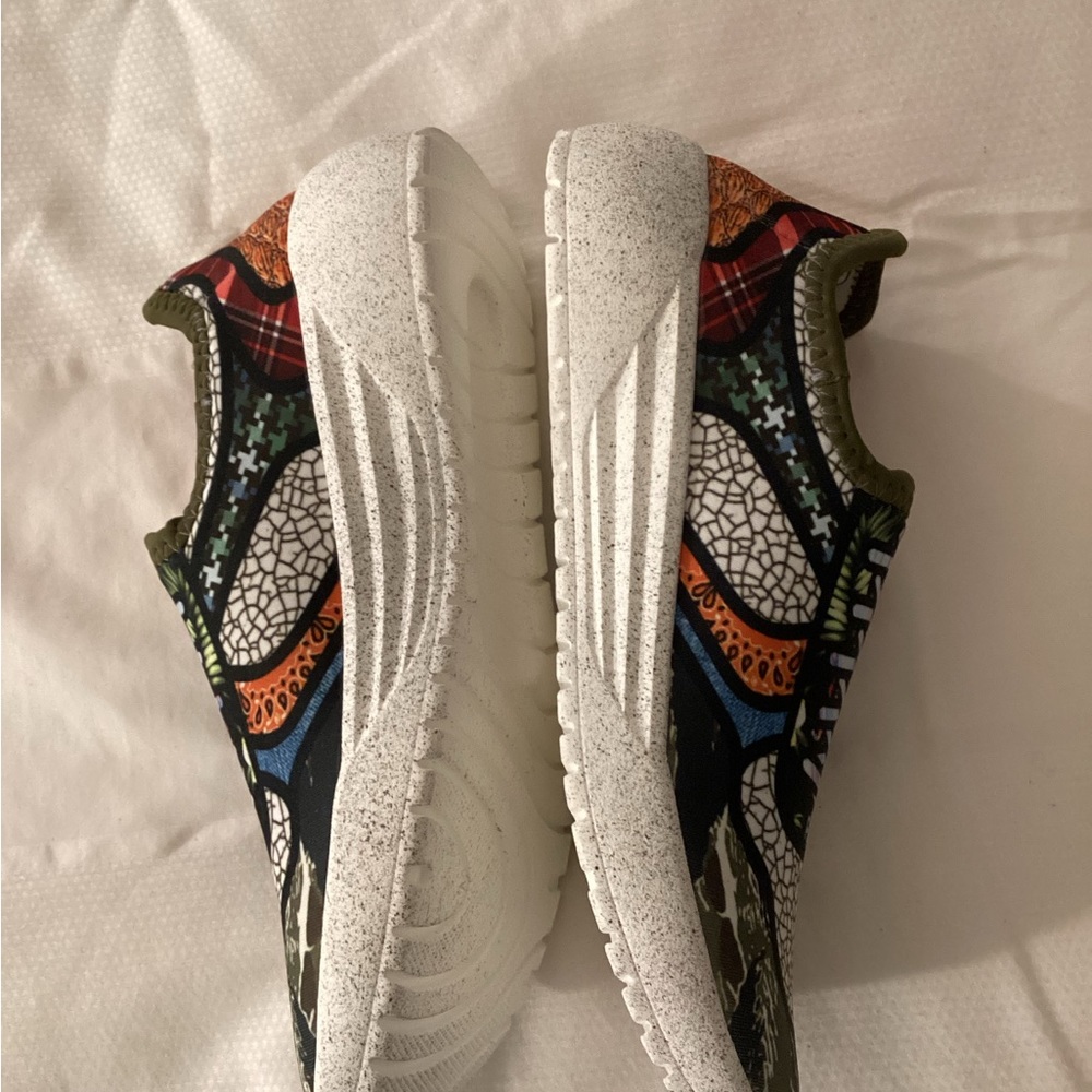 Women's Court Slip On in Cosmic
by Psudo - Picture 11 of 12
